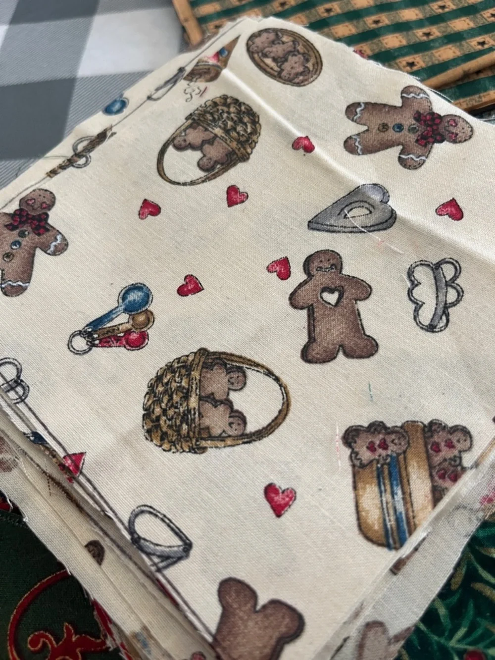 Christmas cotton quilt Fabric Fat Quarters Bundle - Red & Green Holiday